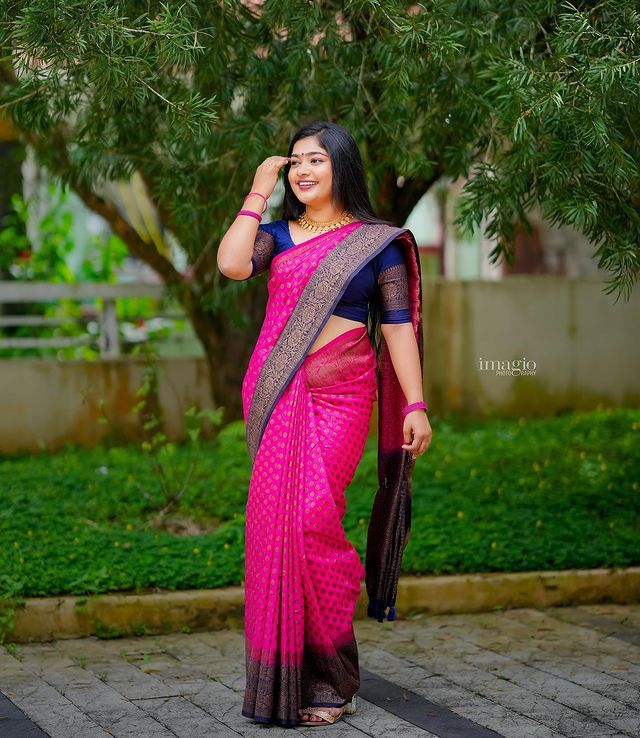 Wonderful Dark Pink Soft Silk Saree With An insanely Blouse Piece