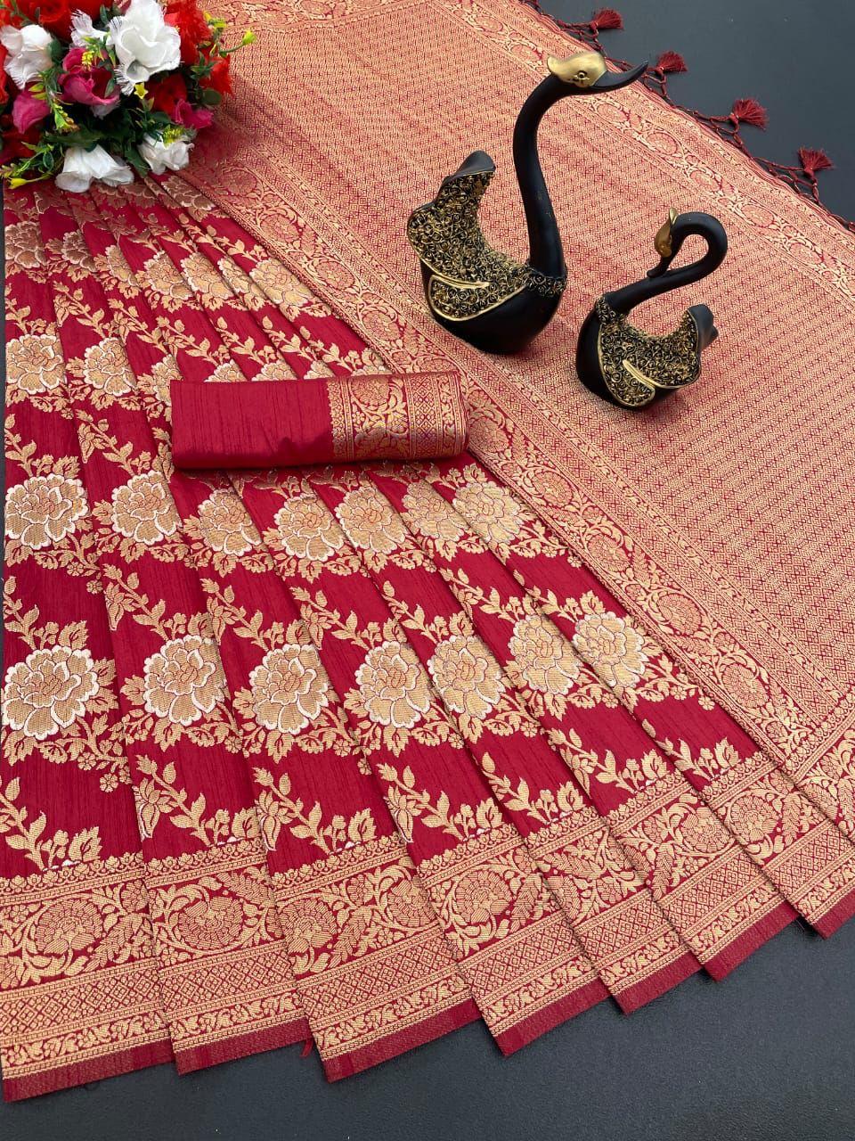 Incredible Maroon Soft Banarasi Silk Saree With Tremendous Blouse Piece