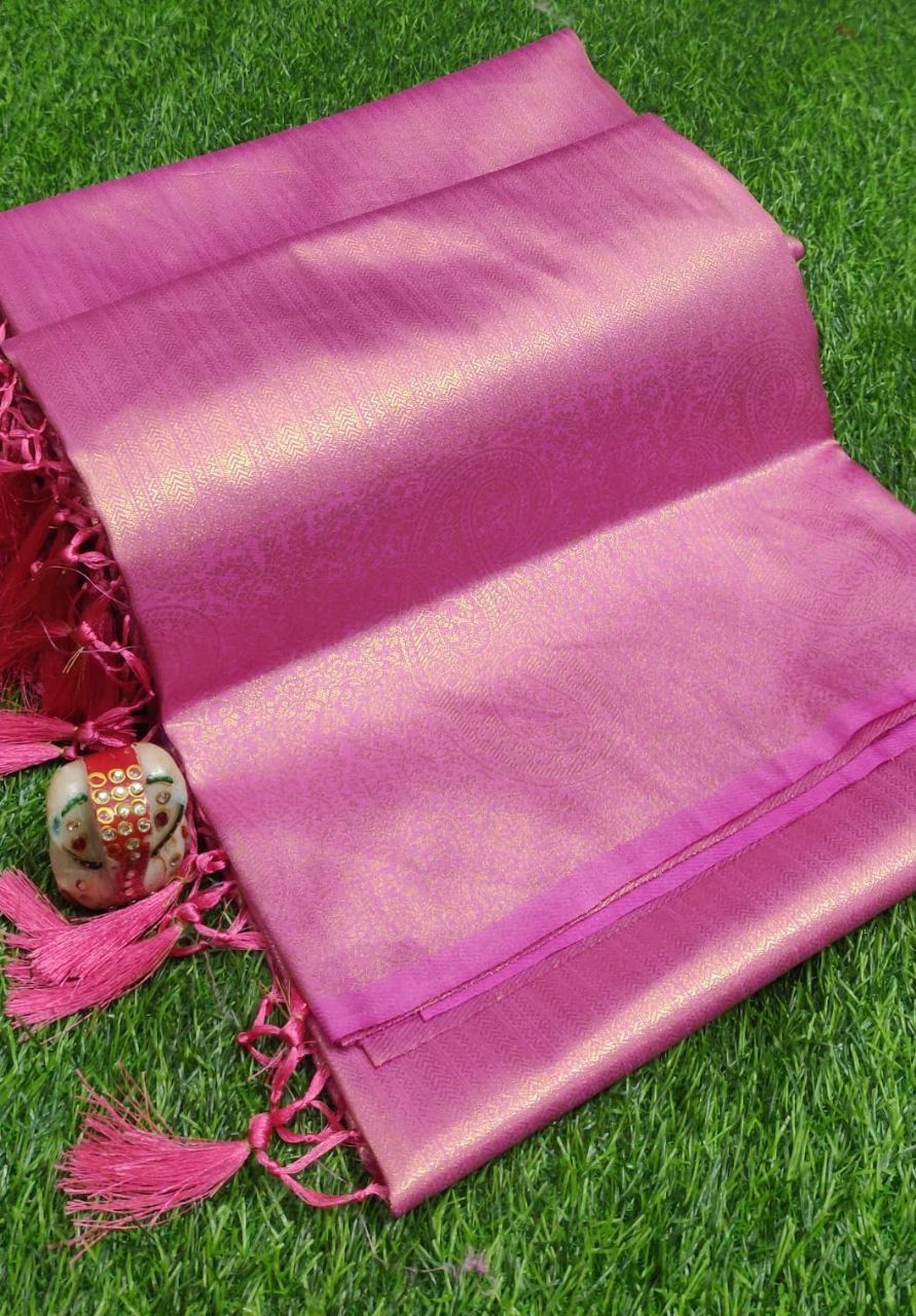 Eclat Pink Kanjivaram Silk Saree With Luminous Blouse Piece