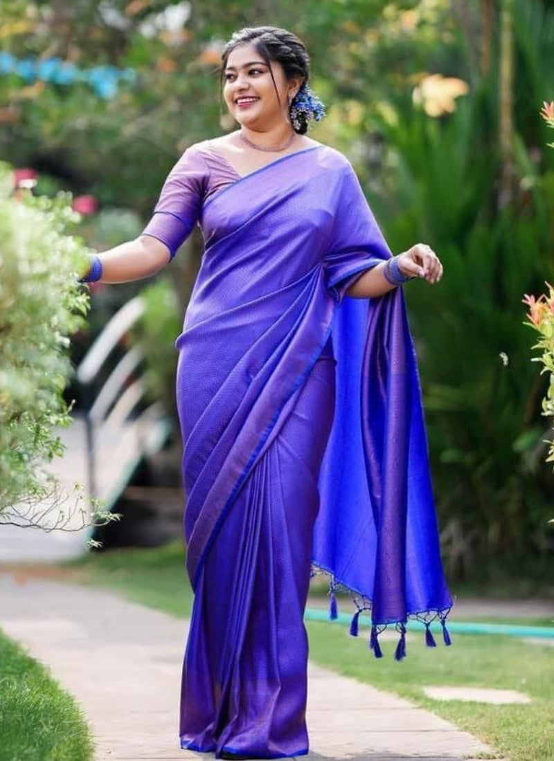 Aplomb Royal Blue Kanjivaram Silk Saree With Grandiose Blouse Piece