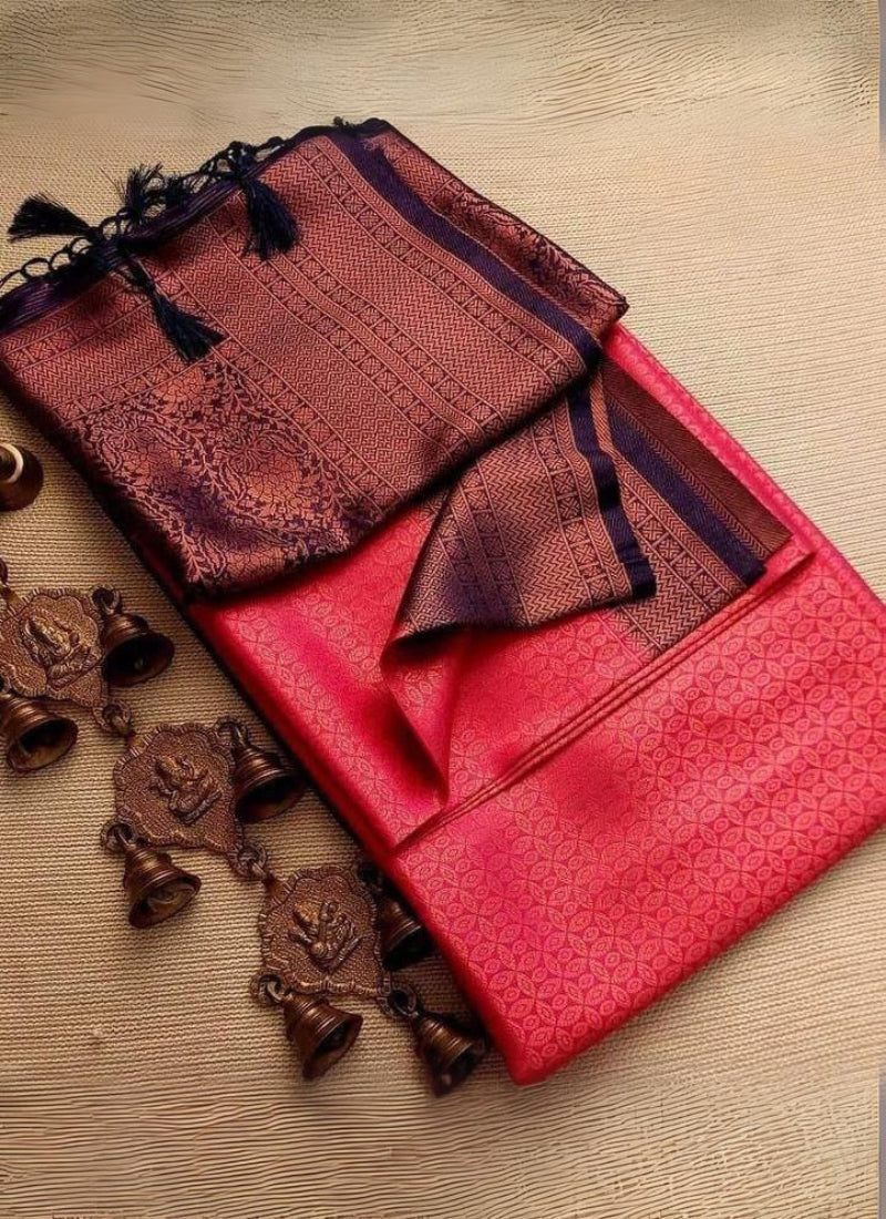 Enamoring Dark Pink Kanjivaram Silk Saree With Ephemeral Blouse Piece