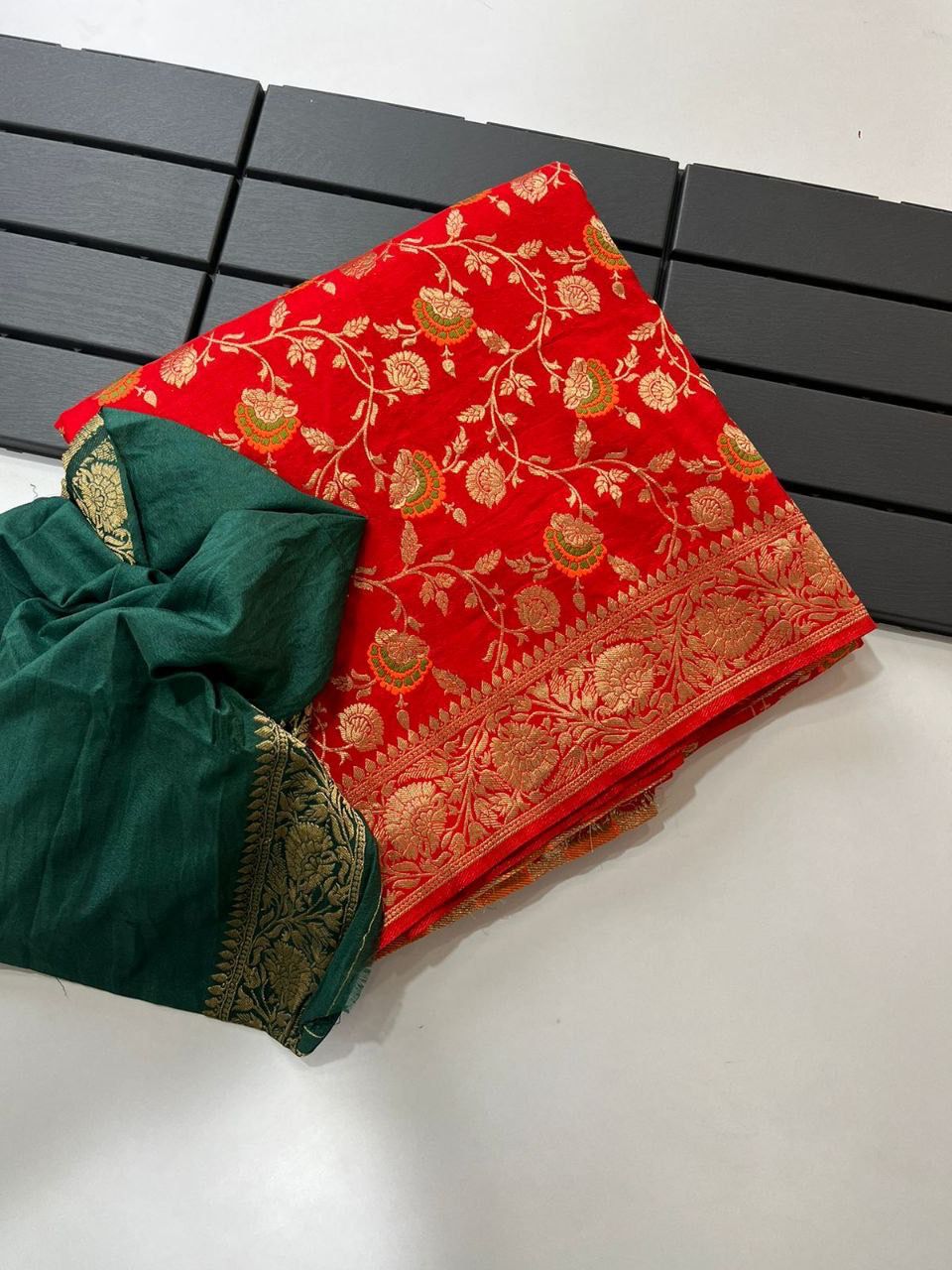 Radiant Red Soft Banarasi Silk Saree With Dulcet Blouse Piece