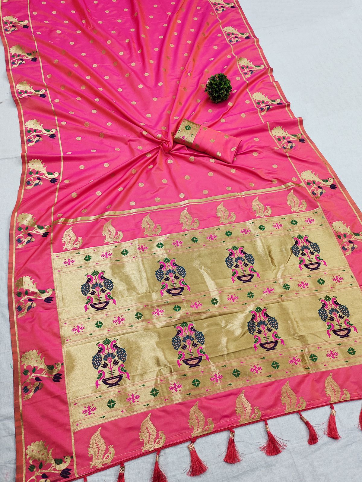 Jazzy Light Pink Paithani Silk Saree With Flameboyant Blouse Piece