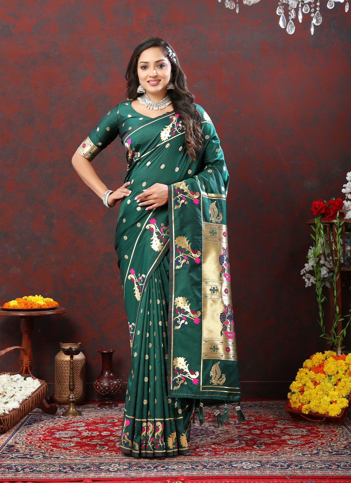 A glam Rama Paithani Silk Saree With Pleasant Blouse Piece