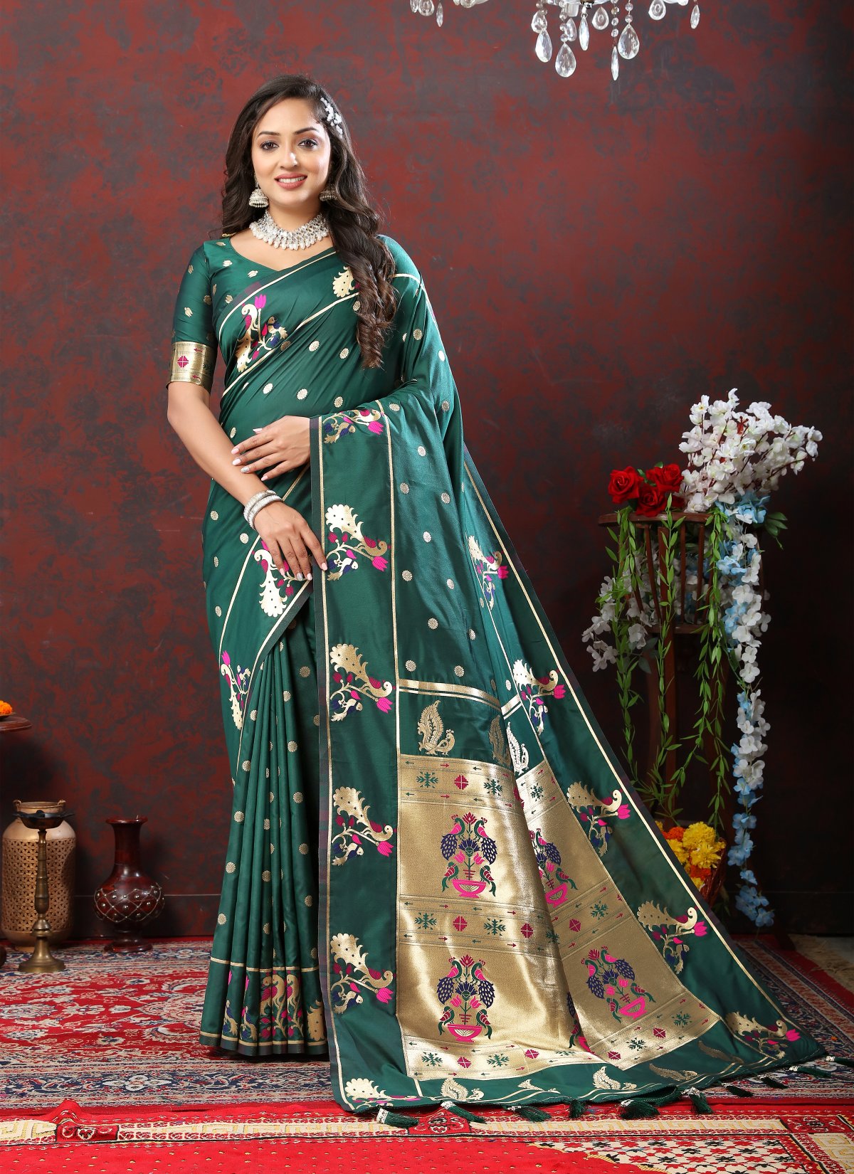 A glam Rama Paithani Silk Saree With Pleasant Blouse Piece