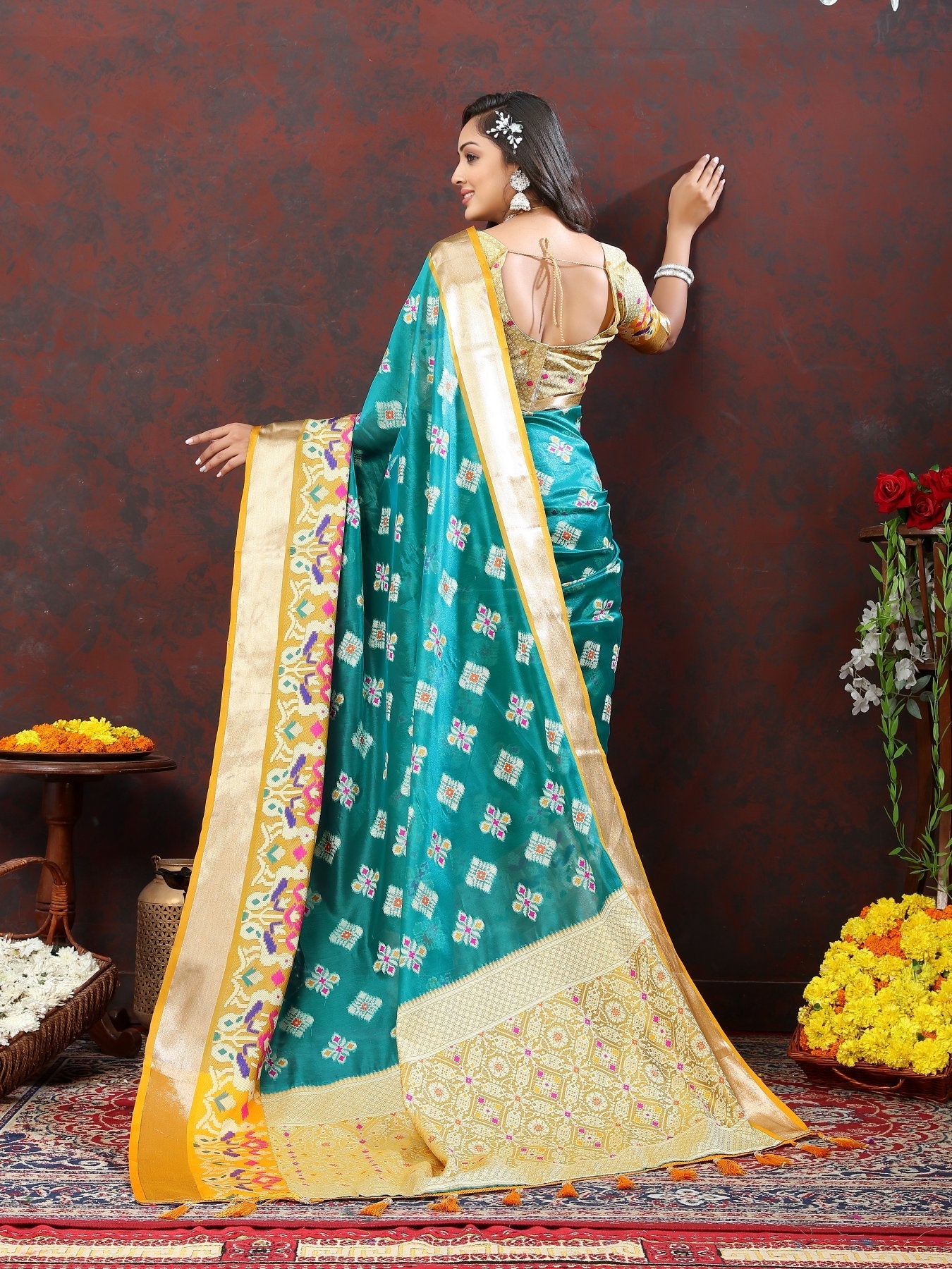 Preferable Firozi Organza Silk Saree With Engrossing Blouse Piece