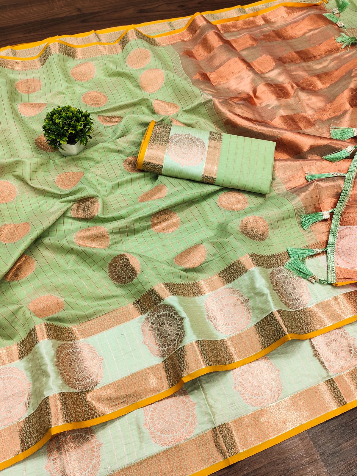 Groovy Pista Cotton Silk Saree With Smart Blouse Piece