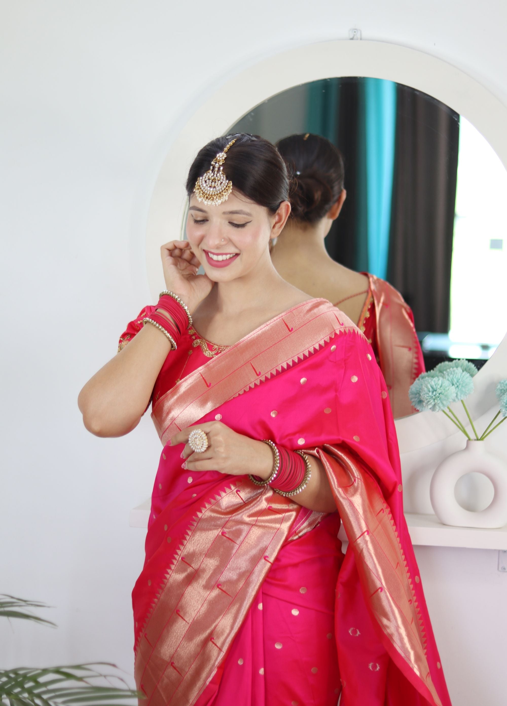 Sizzling Dark Pink Paithani Silk Saree With Impressive Blouse Piece