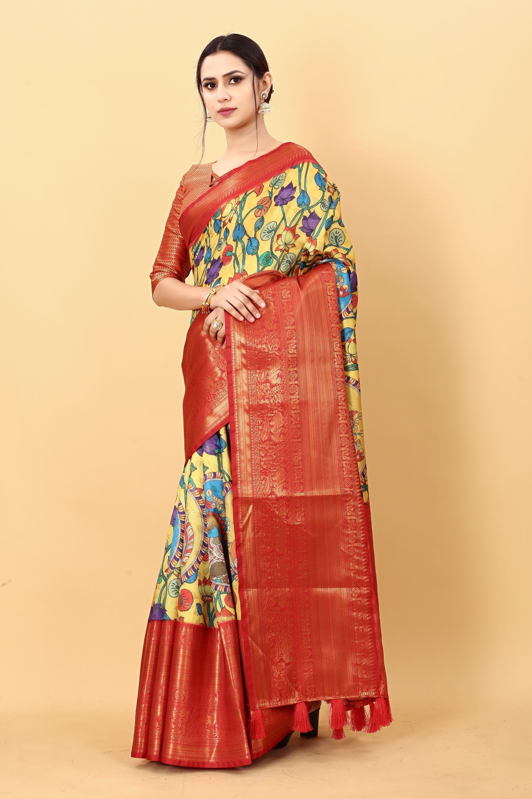 Appealing Yellow Kalamkari Printed Saree With Invaluable Blouse Piece