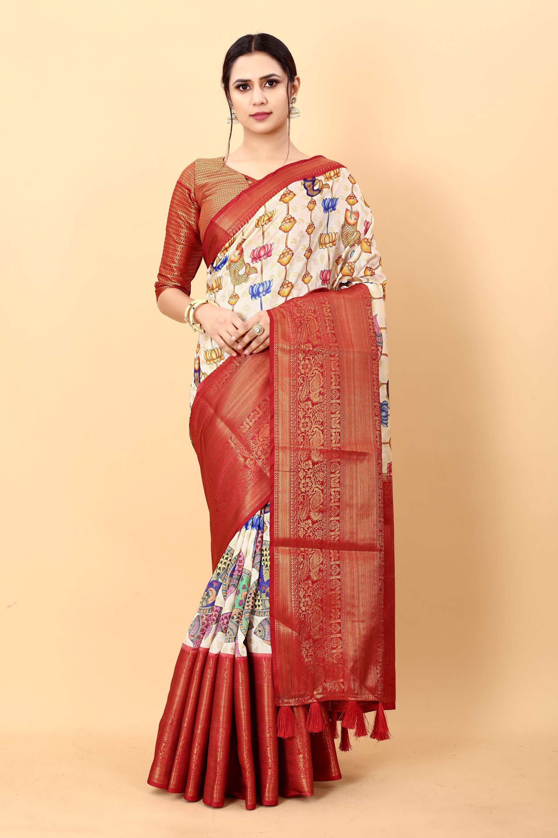 Desiring Beige Kalamkari Printed Saree With Outstanding Blouse Piece