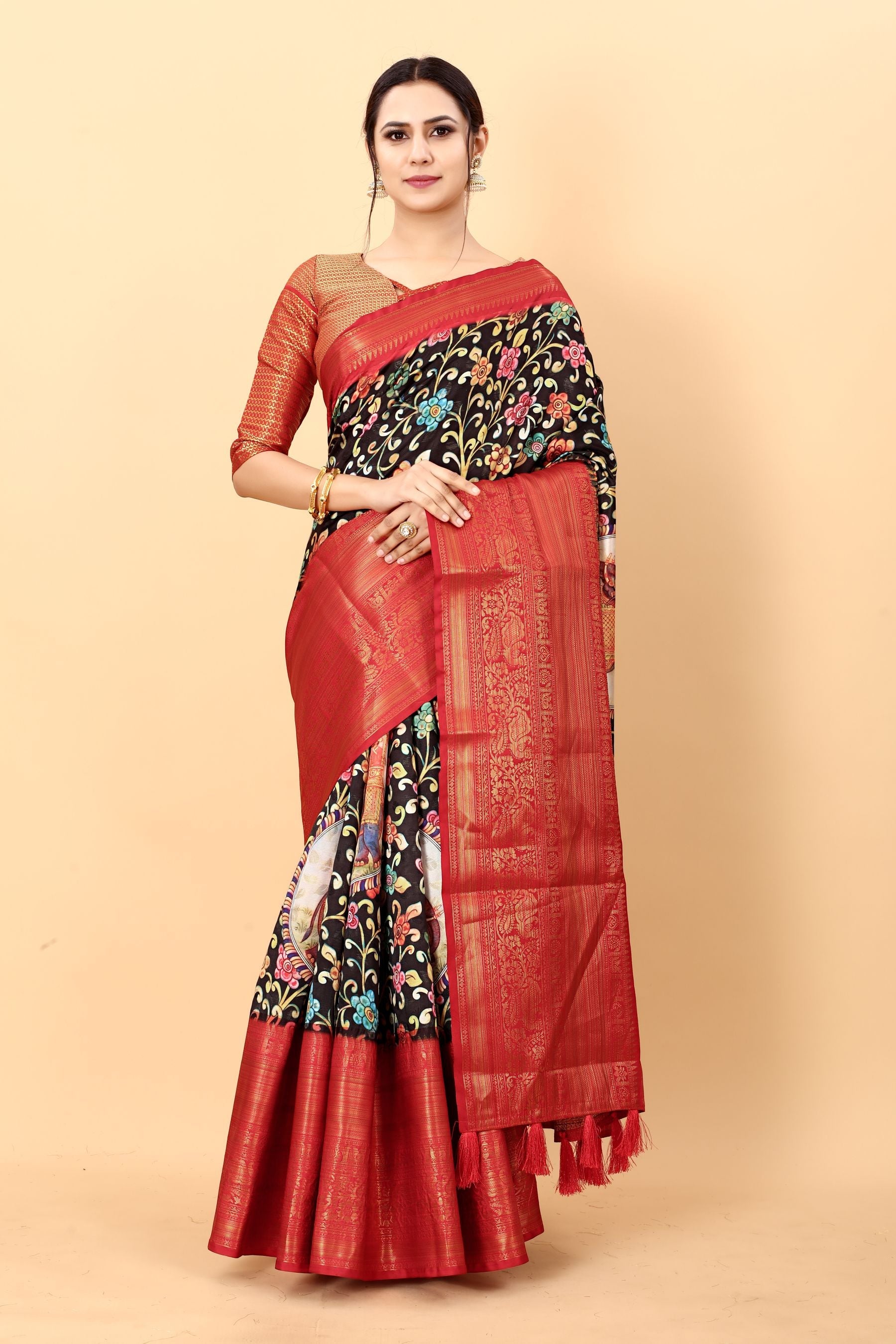 Surpassing Black Kalamkari Printed Saree With Gratifying Blouse Piece