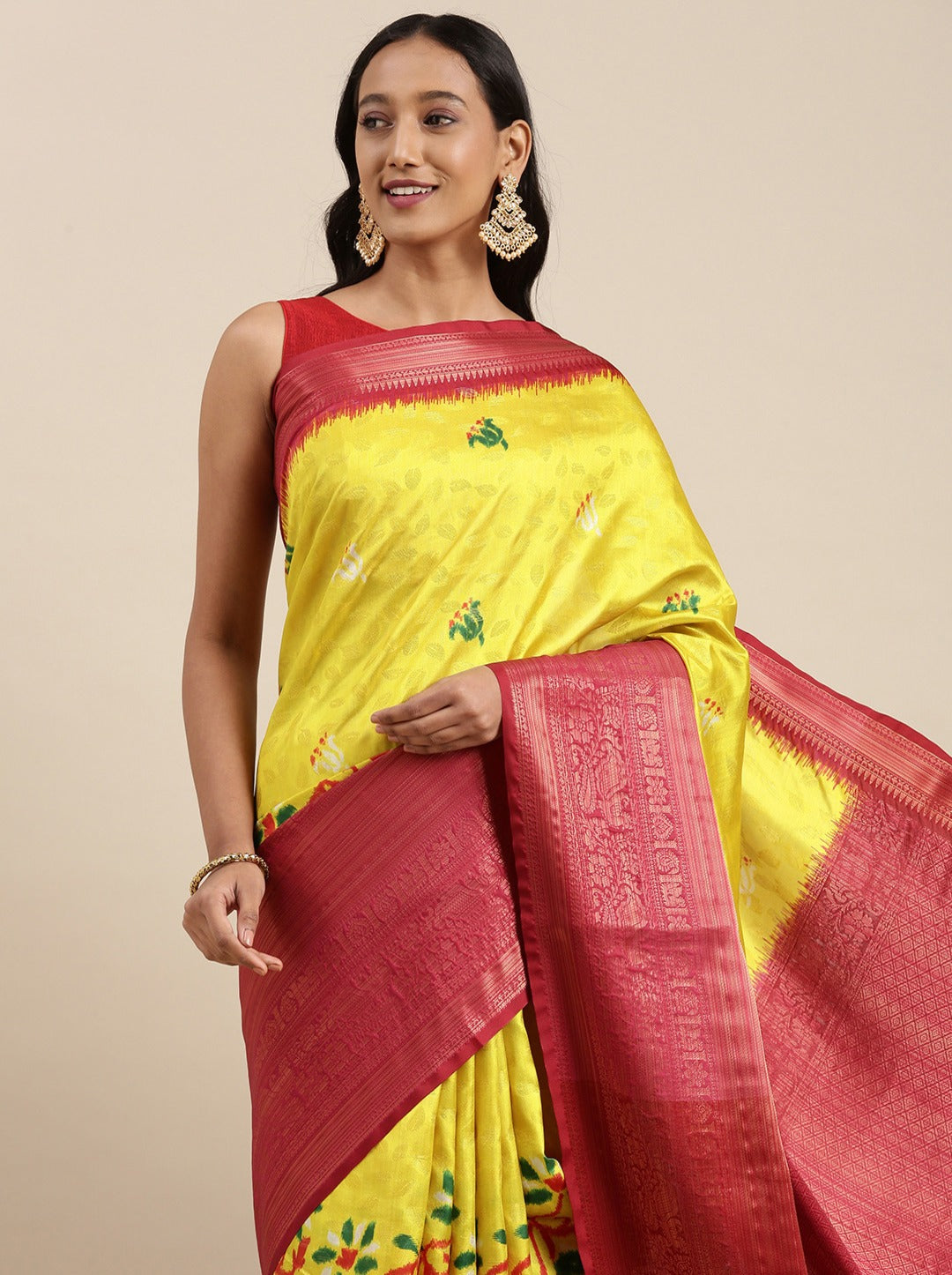 Staring Yellow Kalamkari Printed Saree With Sensational Blouse Piece