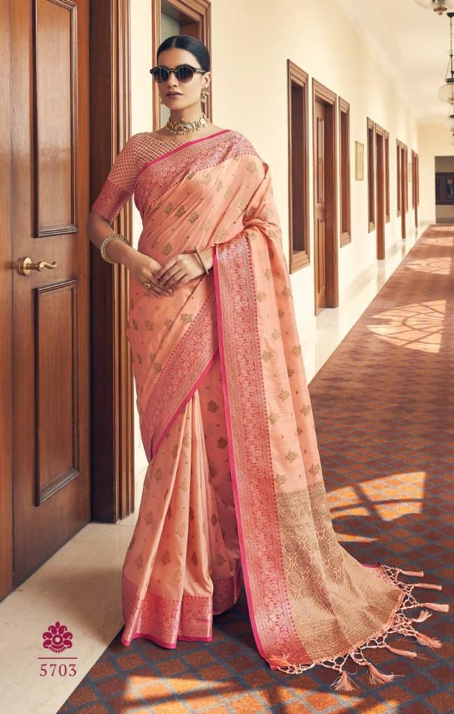 Scintillating Peach Banarasi Silk Saree With Elaborate Blouse Piece