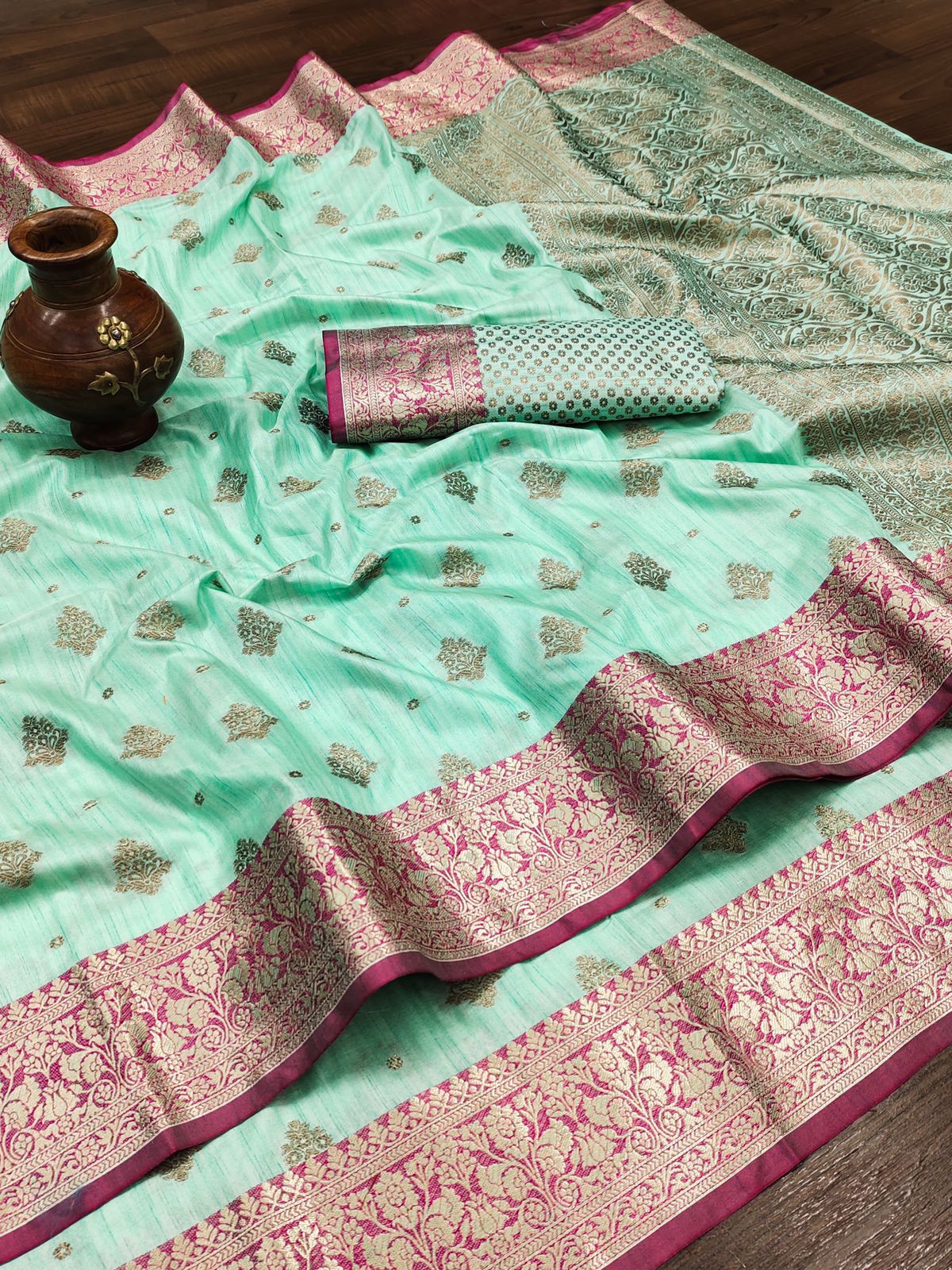 Piquant Sky Banarasi Silk Saree With Supernal Blouse Piece