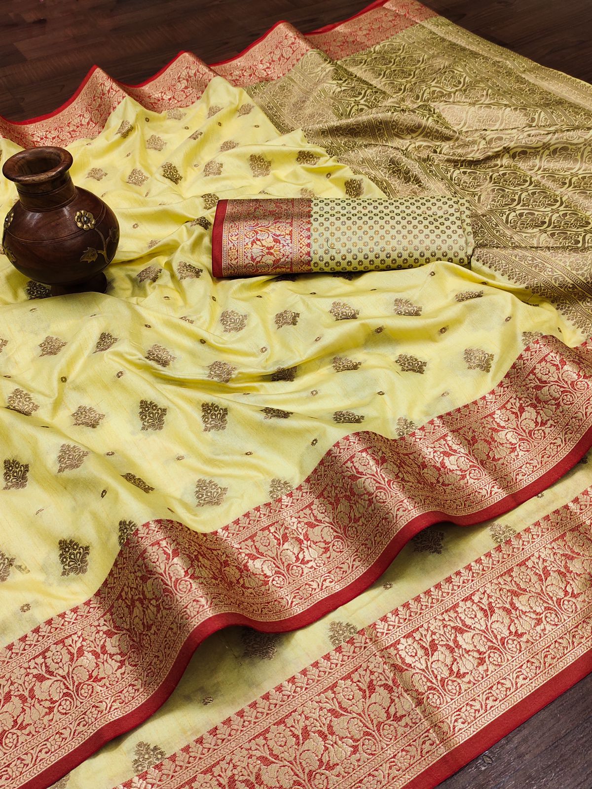 Ornate Yellow Banarasi Silk Saree With Prodigal Blouse Piece