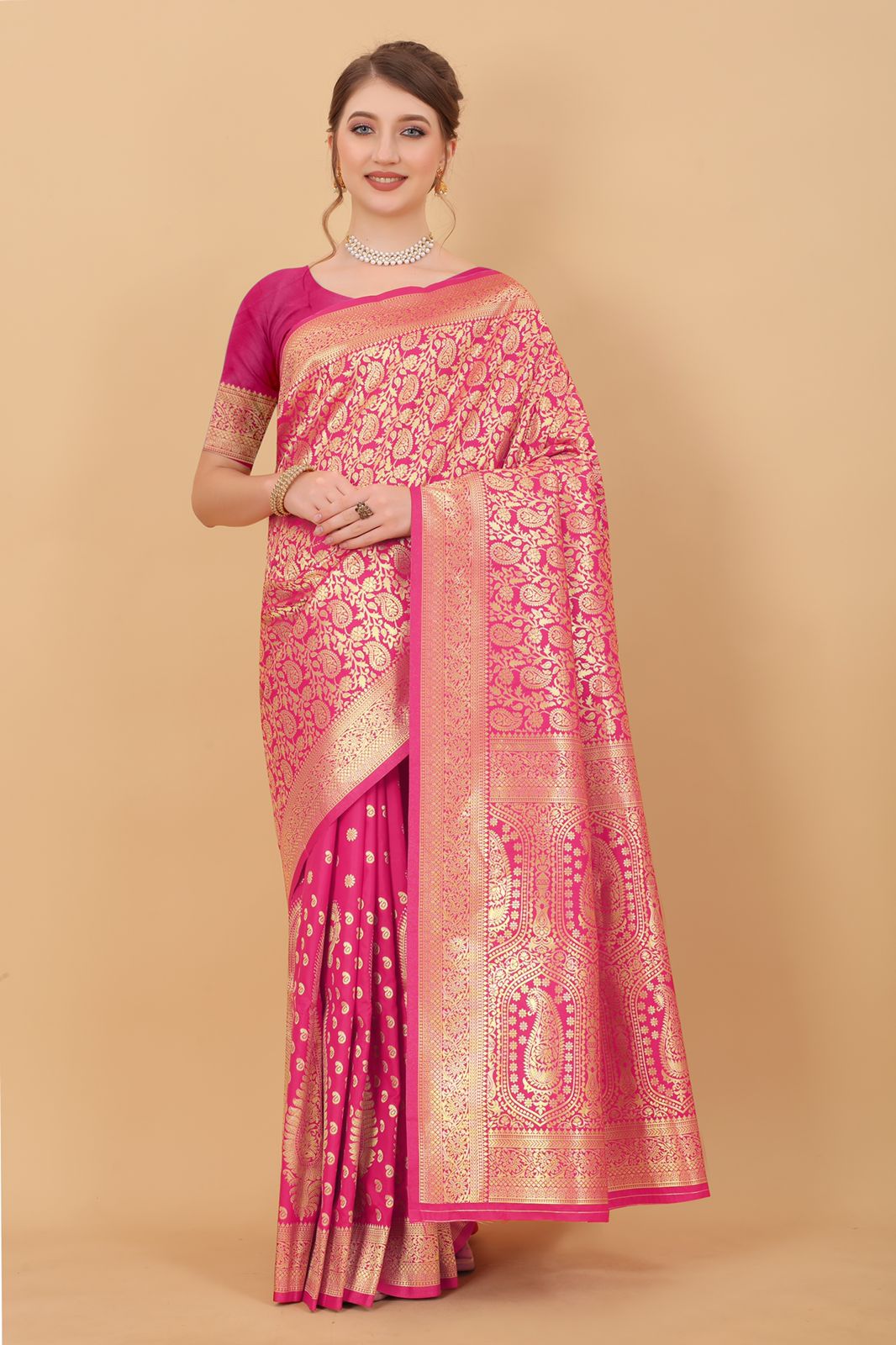 Effervescent Dark Pink Banarasi Silk Saree With Quintessential Blouse Piece