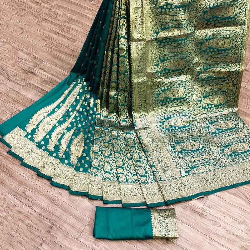 Quixotic Rama Banarasi Silk Saree With Jubilant Blouse Piece