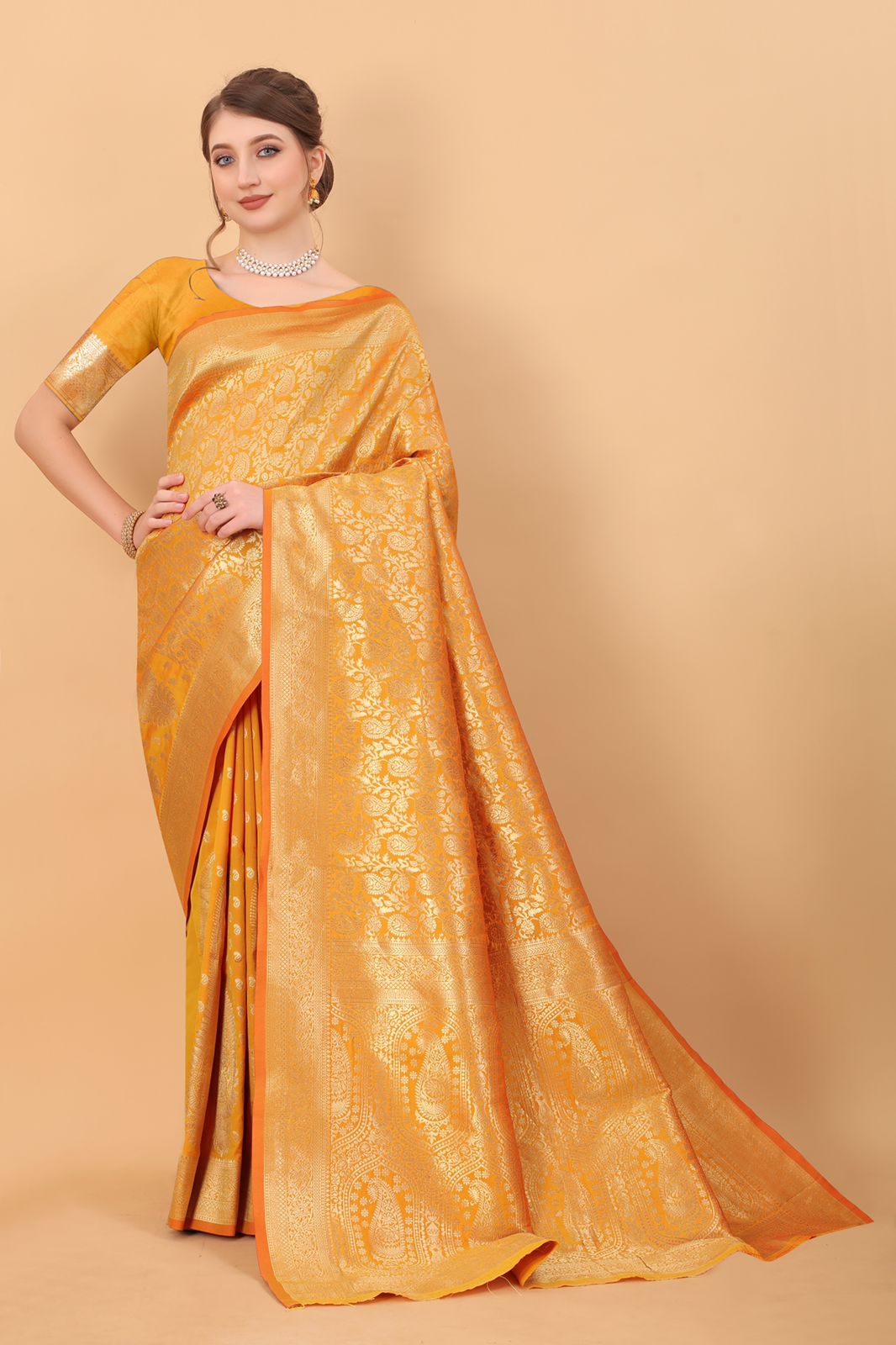 Enamoring Yellow Banarasi Silk Saree With Exquisite Blouse Piece