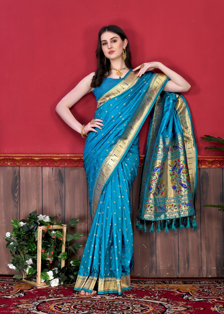 Snazzy Firozi Paithani Silk Saree With Vestigial Blouse Piece