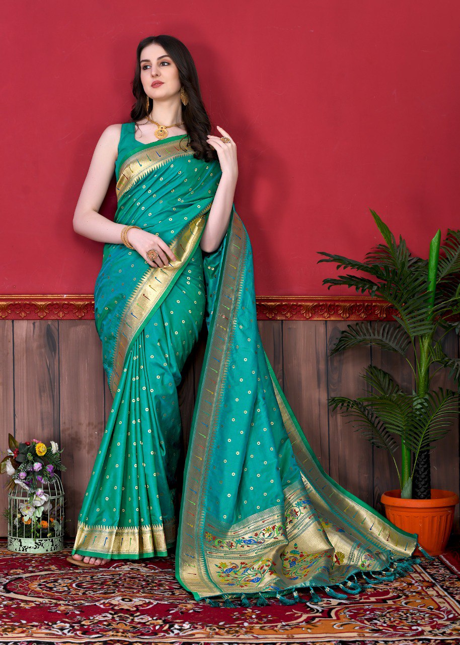 Incredible Rama Paithani Silk Saree With Sumptuous Blouse Piece