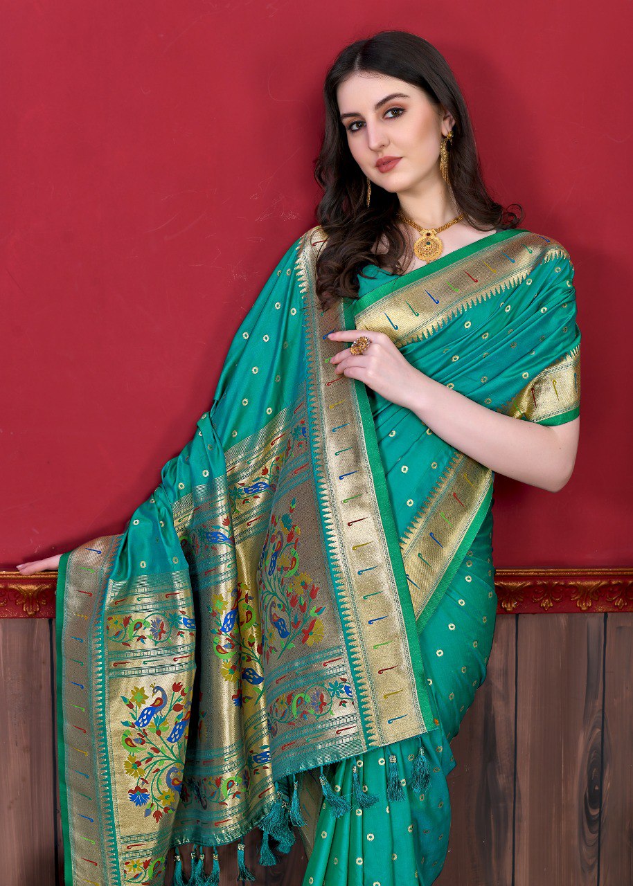 Incredible Rama Paithani Silk Saree With Sumptuous Blouse Piece