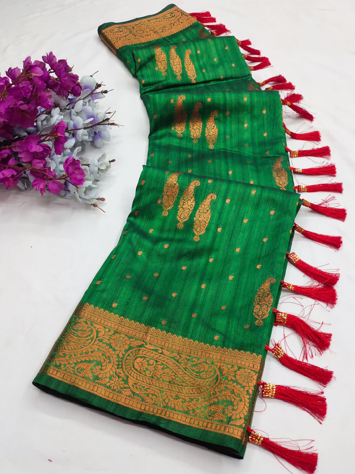 Assemblage Green Soft Banarasi Silk Saree With Evocative Blouse Piece