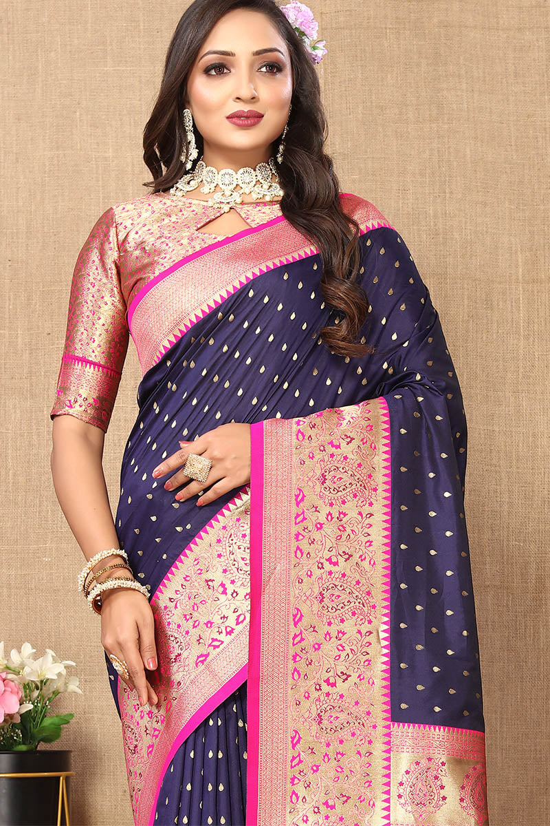 Delectable Navy Blue Soft Banarasi Silk Saree With Outstanding Blouse Piece