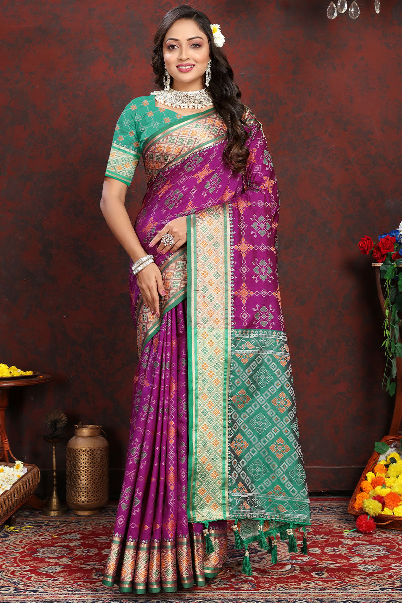 Alluring Purple Soft Banarasi Silk Saree With Smart Blouse Piece