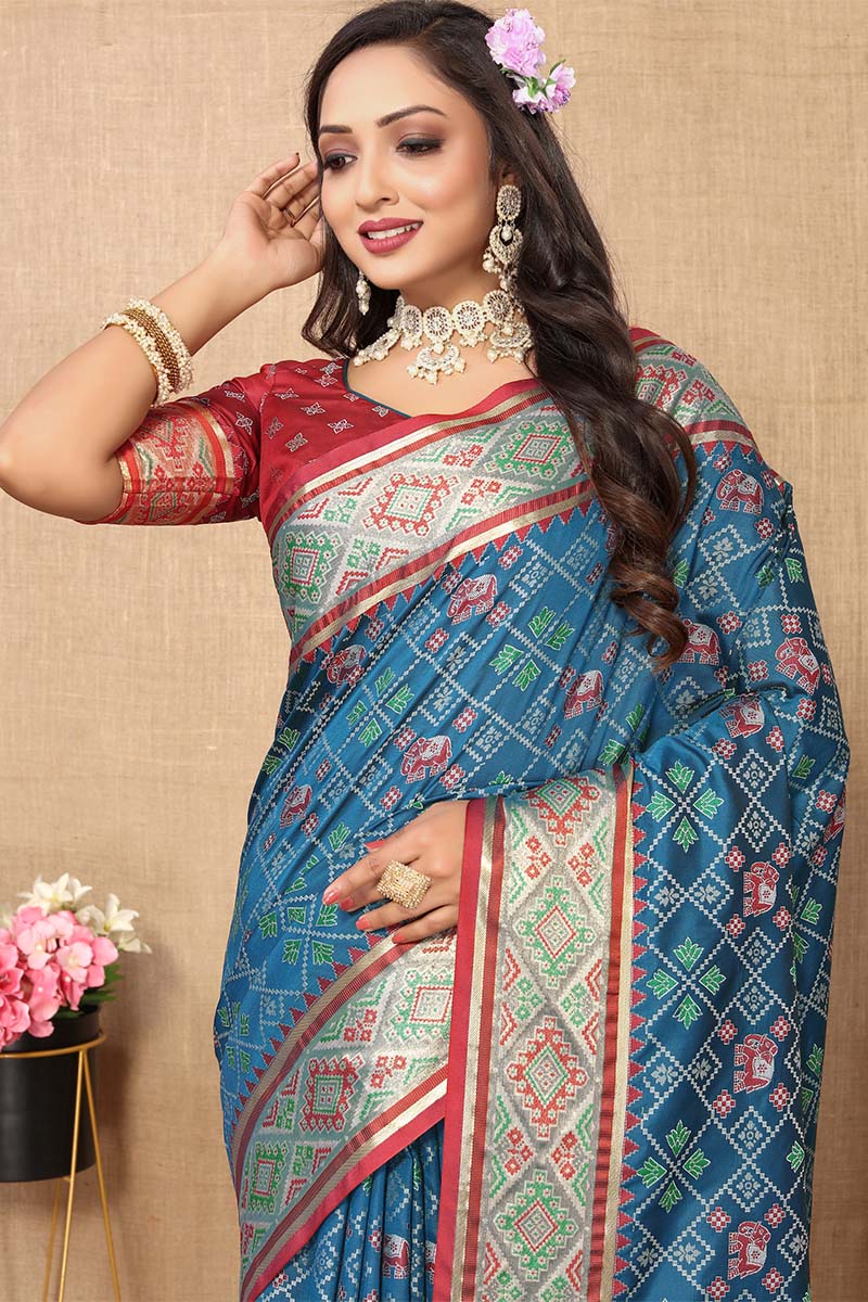 Attractive Blue Soft Banarasi Silk Saree With Beautiful Blouse Piece