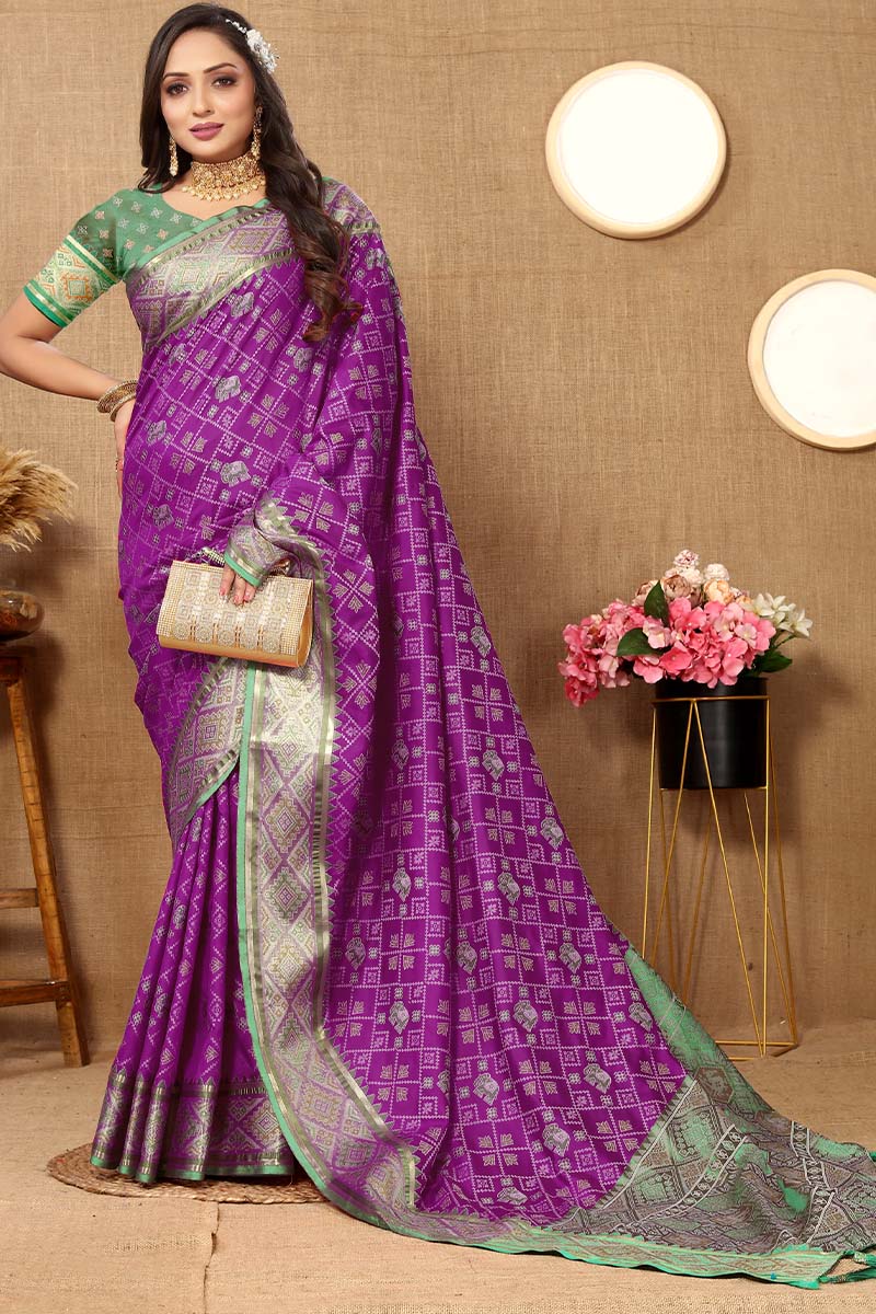 Gleaming Purple Soft Banarasi Silk Saree With Glowing Blouse Piece