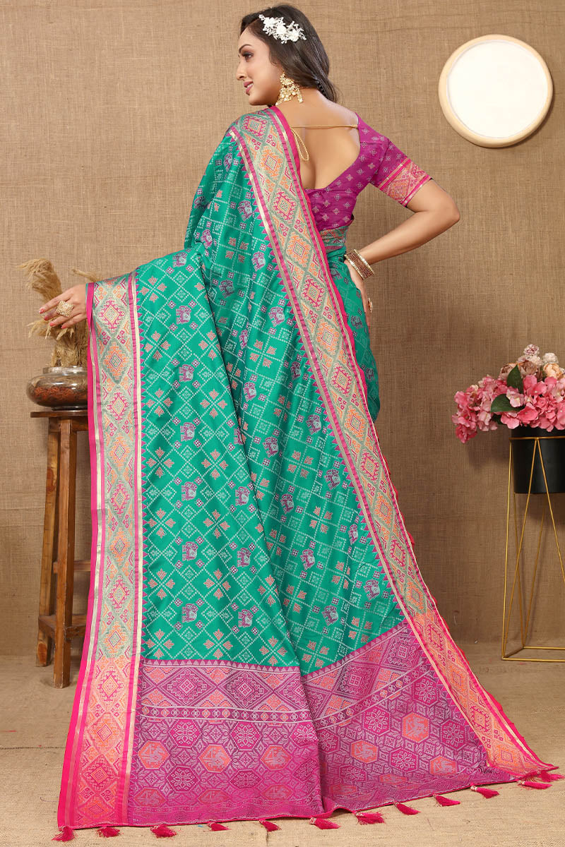 Scintilla Sea Green Soft Banarasi Silk Saree With Mesmerising Blouse Piece