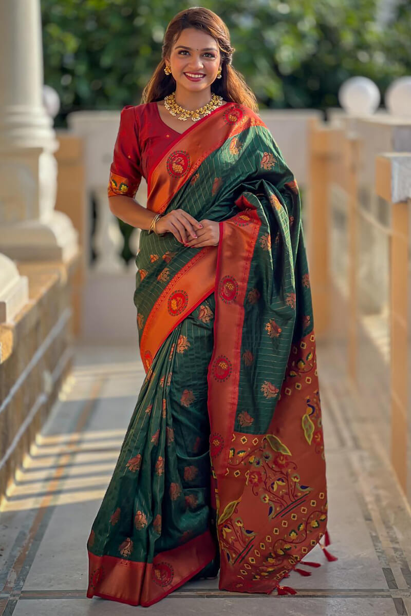 Ebullience Dark Green Paithani Silk Saree With Propinquity Blouse Piece