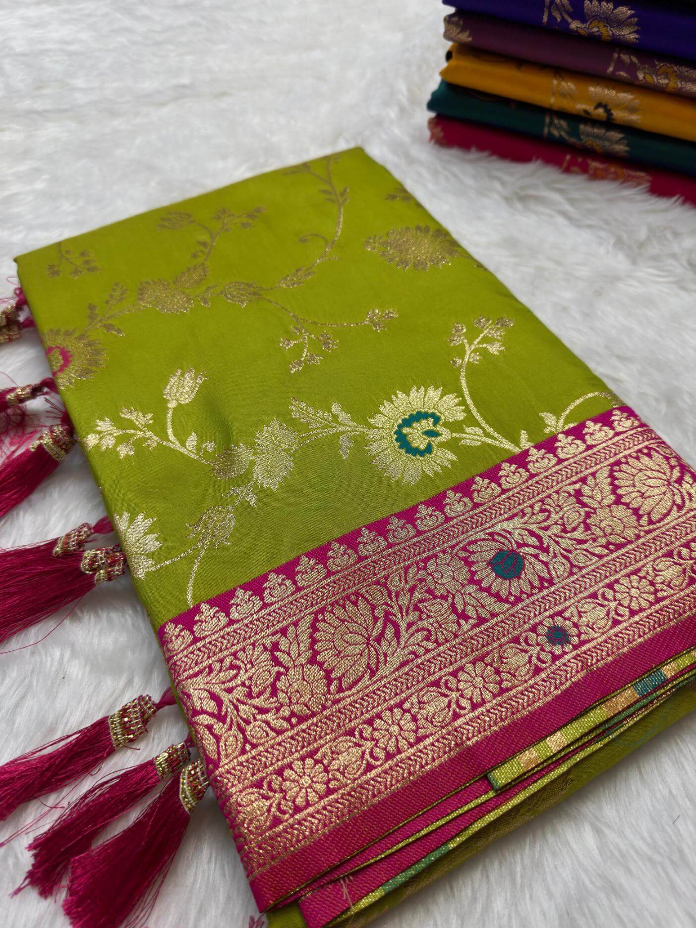 Ravishing Mehndi Soft Banarasi Silk Saree With Fairytale Blouse Piece