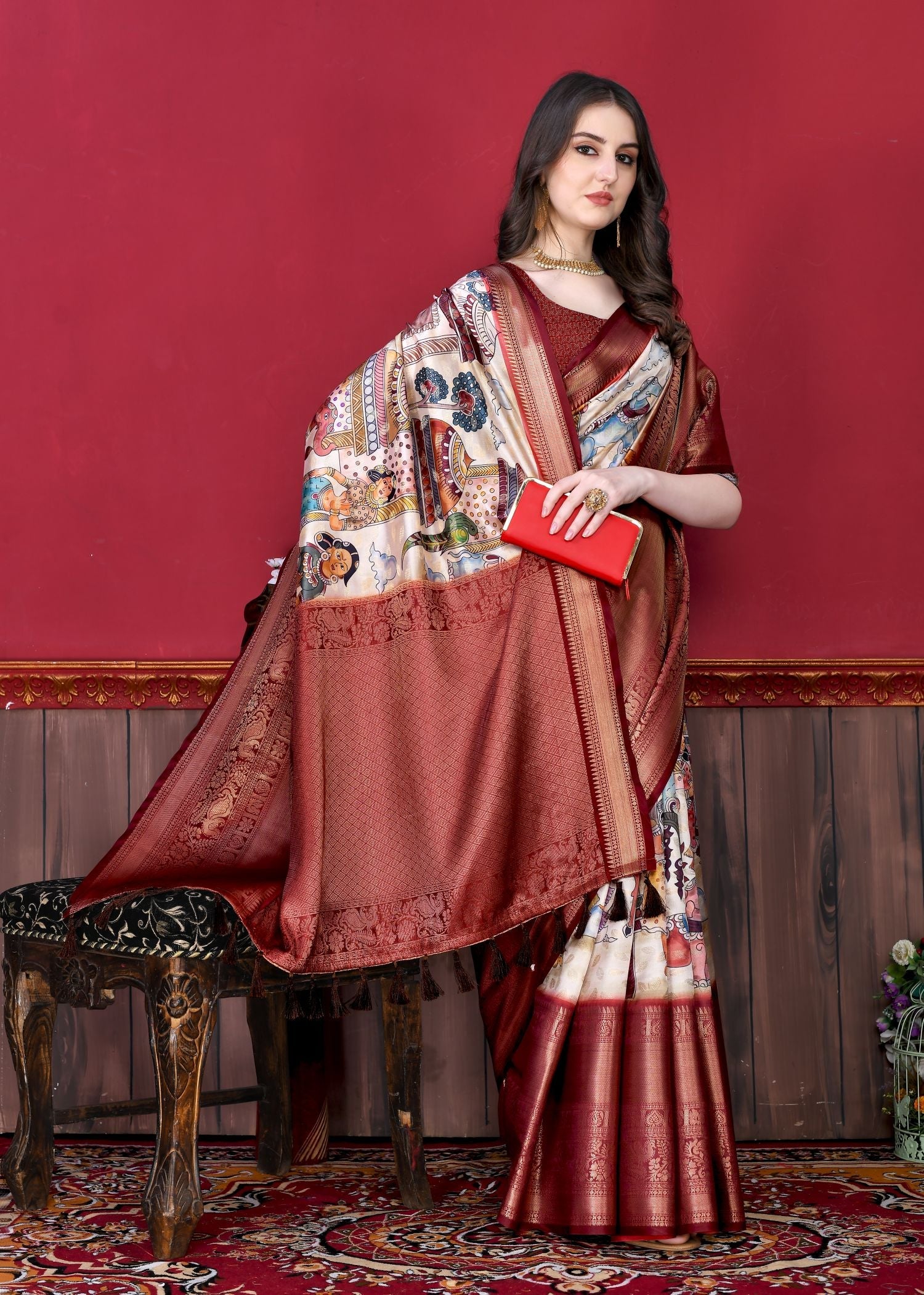 Precious Off White Kalamkari Printed Saree With Invaluable Blouse Piece