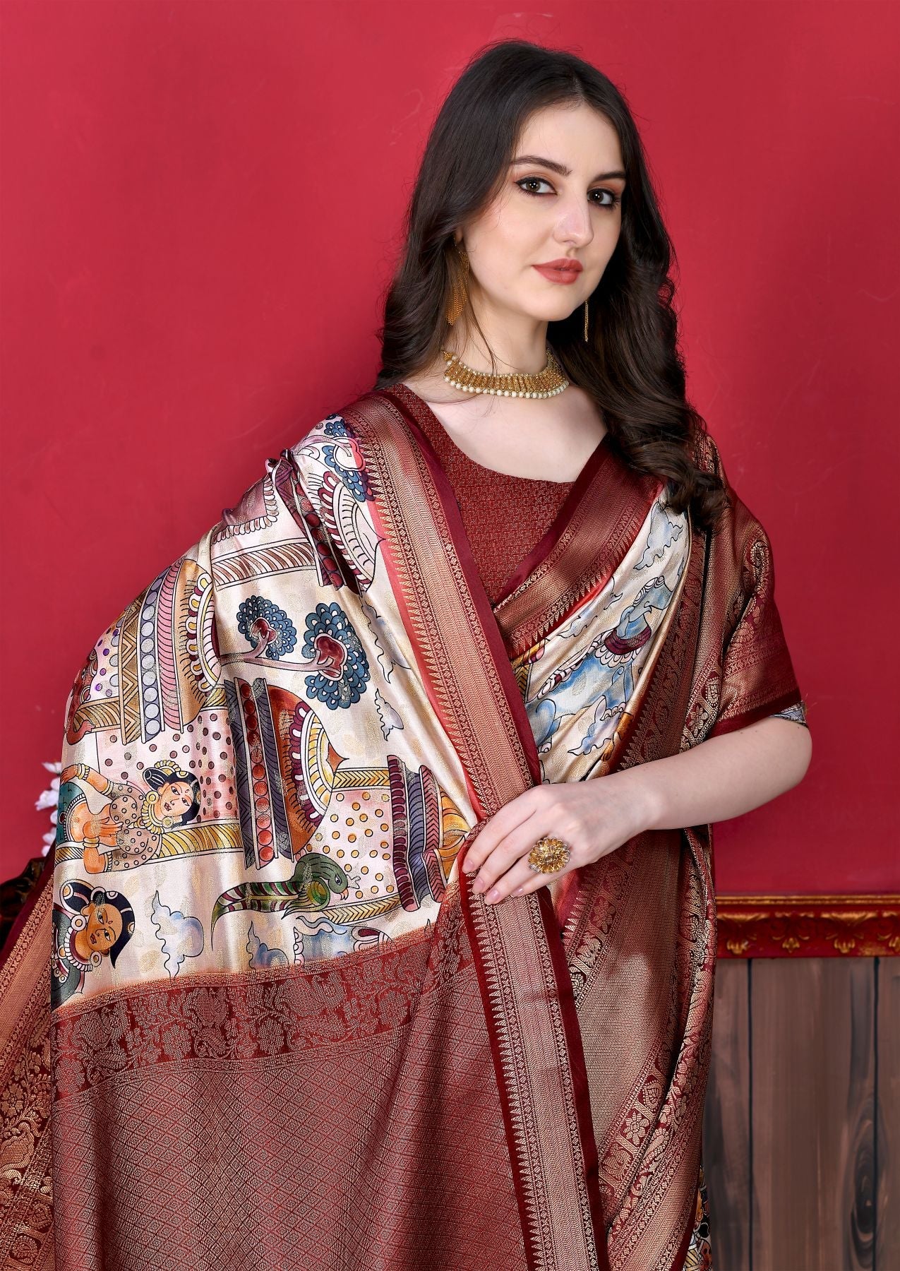 Precious Off White Kalamkari Printed Saree With Invaluable Blouse Piece