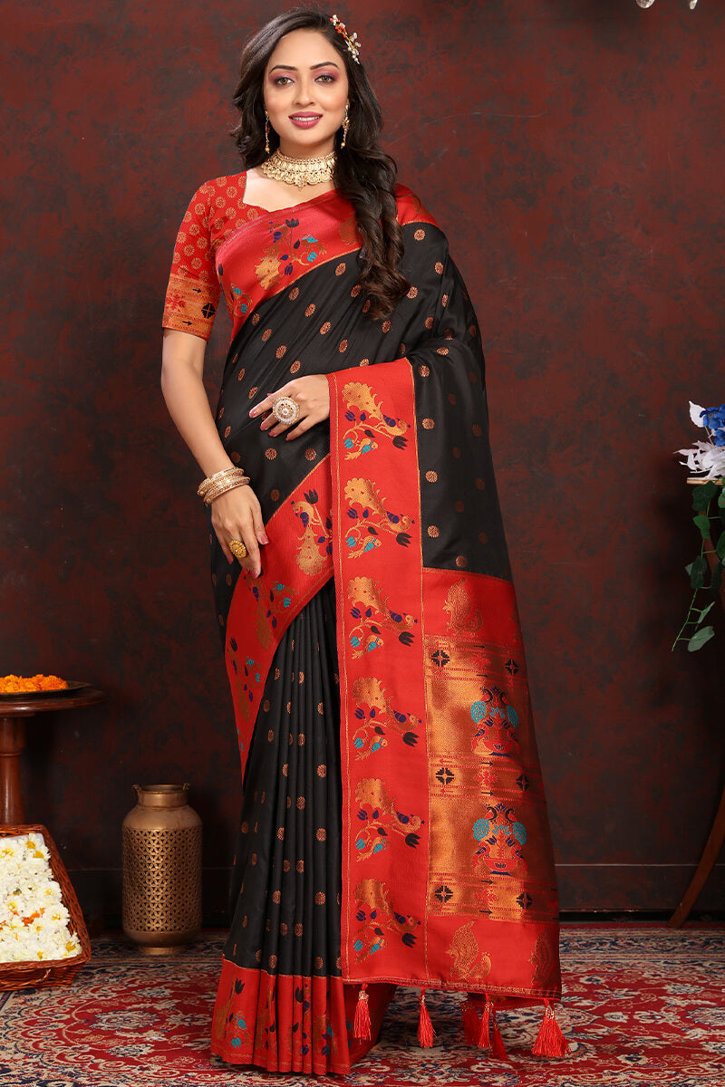 An insanely Black Paithani Silk Saree With Blissful Blouse Piece