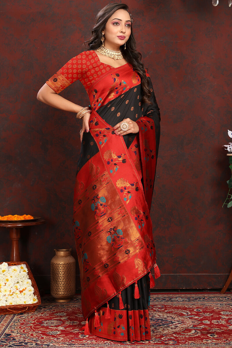 An insanely Black Paithani Silk Saree With Blissful Blouse Piece