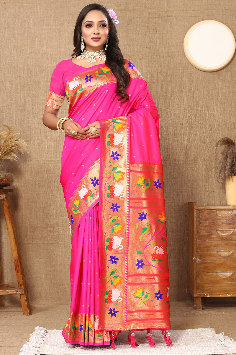 Preferable Magenta Paithani Silk Saree With Engrossing Blouse Piece