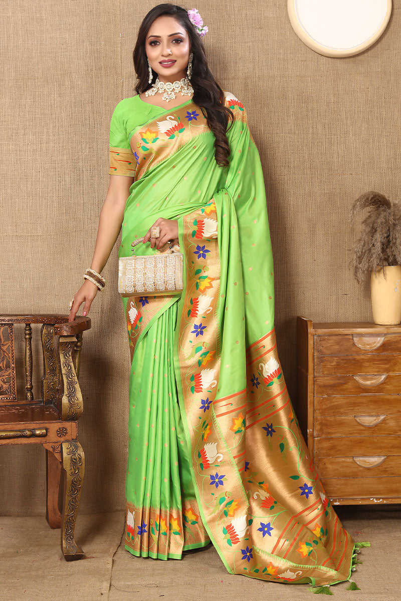 Mesmeric Parrot Paithani Silk Saree With Blooming Blouse Piece