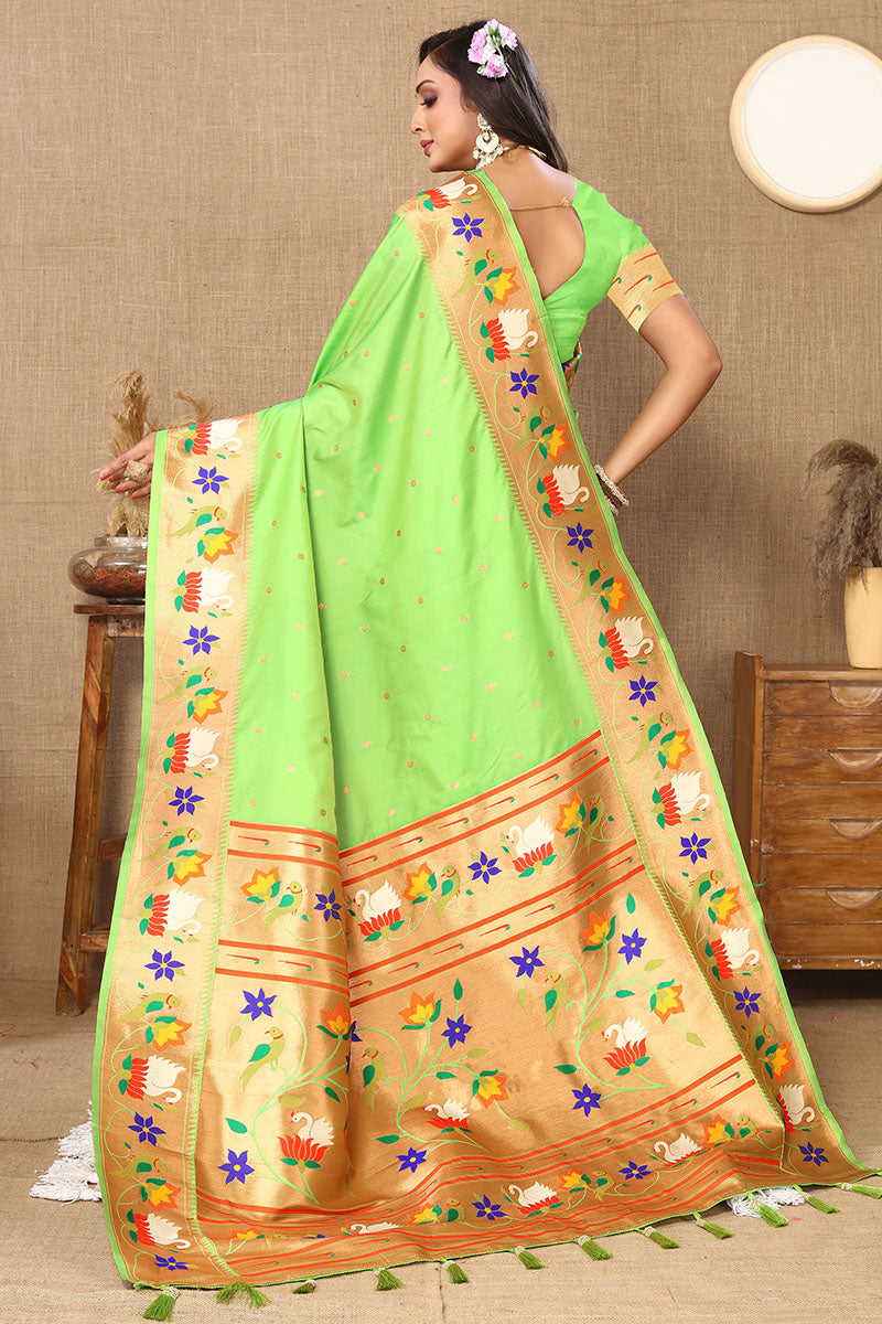 Mesmeric Parrot Paithani Silk Saree With Blooming Blouse Piece