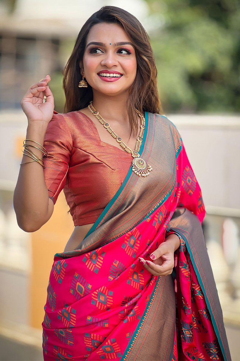 Prominent Dark Pink Paithani Silk Saree With Super classy Blouse Piece