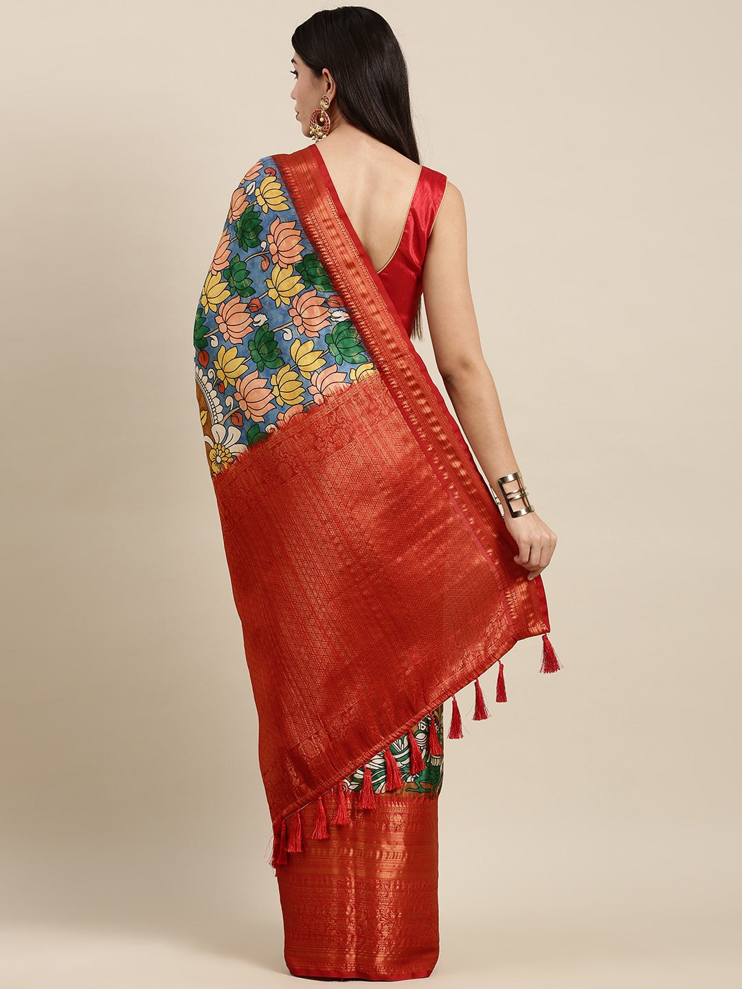 Eye-catching Beige Kalamkari Printed Saree With Wonderful Blouse Piece