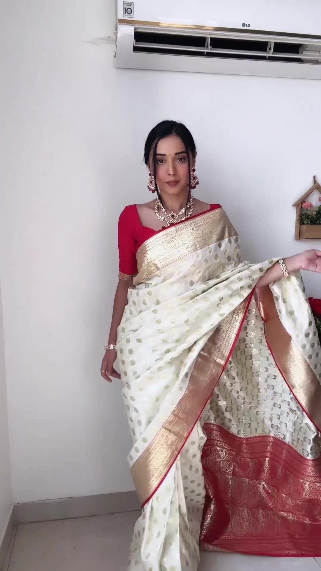 Dulcet 1-Minute Ready To Wear Beige Soft Silk Saree