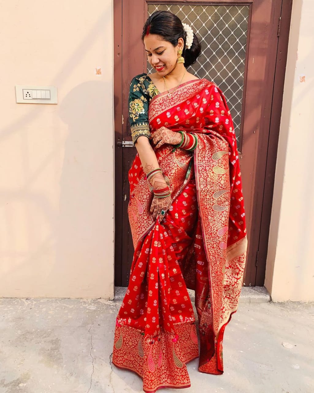 Scintilla Red Soft Banarasi Silk Saree With Piquant Two Blouse Piece