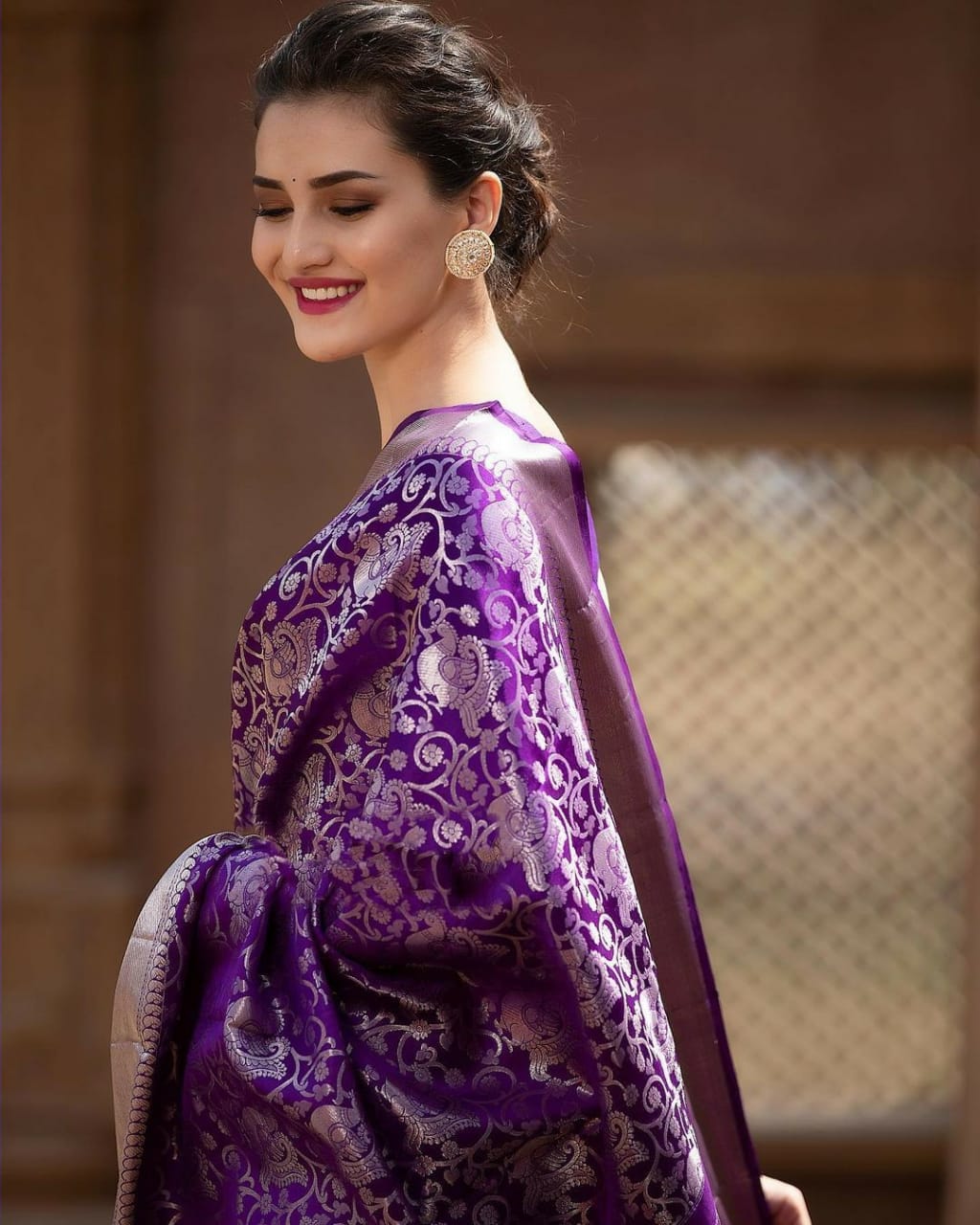 Admirable Purple Soft Banarasi Silk Saree With Vestigial Blouse Piece