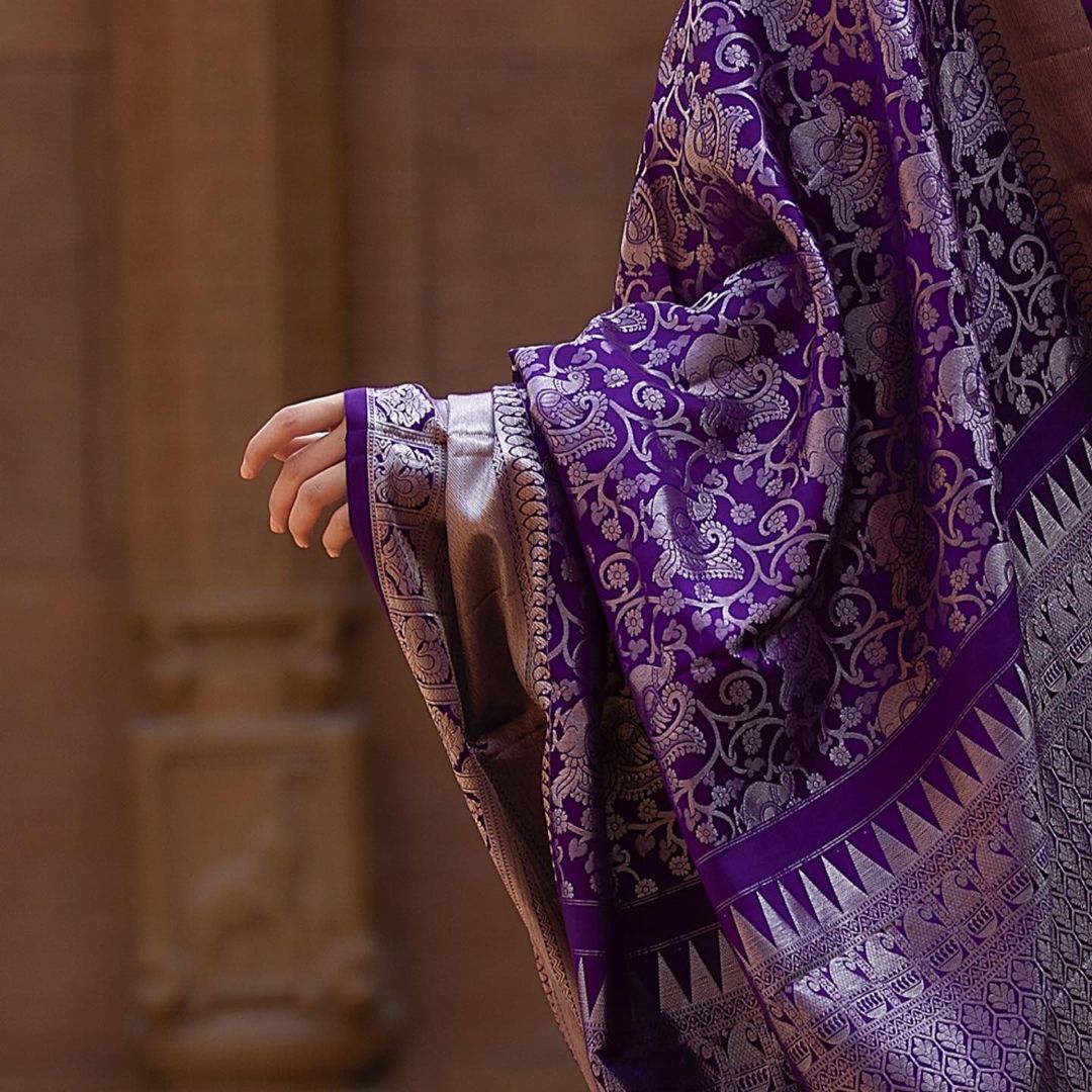 Admirable Purple Soft Banarasi Silk Saree With Vestigial Blouse Piece