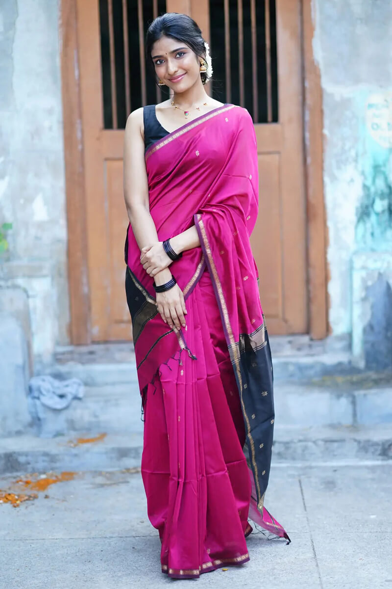 Piquant Dark Pink Cotton Silk Saree With Exuberant Blouse Piece