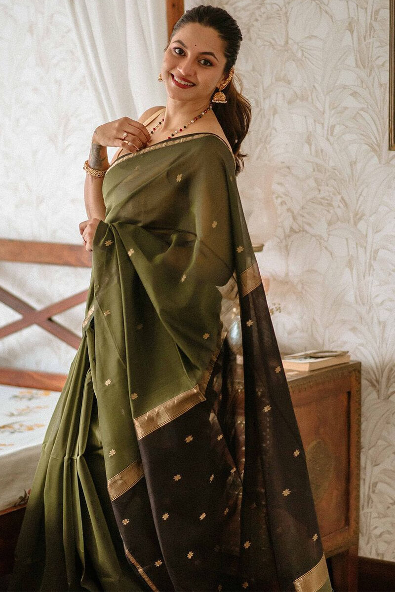 Designer Green Cotton Silk Saree With Fairytale Blouse Piece