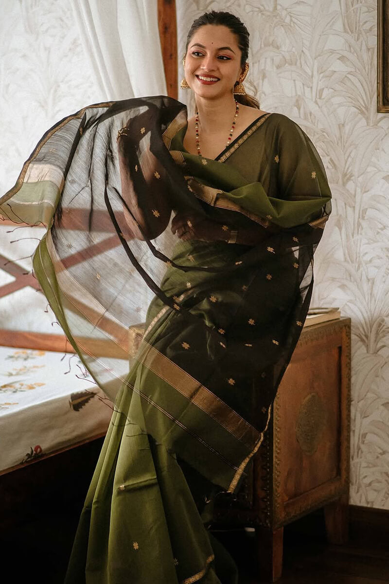 Designer Green Cotton Silk Saree With Fairytale Blouse Piece