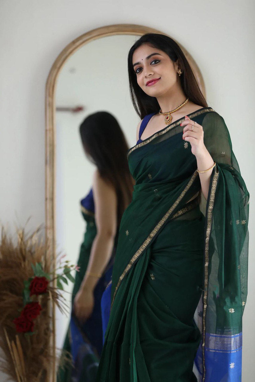 Gratifying Green Cotton Silk Saree With Invaluable Blouse Piece